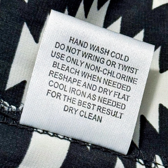 Pink Rose Aztec Boho Mini Dress Black White Elastic Waist Size L Southwest Artsy - Picture 6 of 13